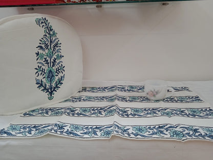 Tea Cosy With Tray Cloth